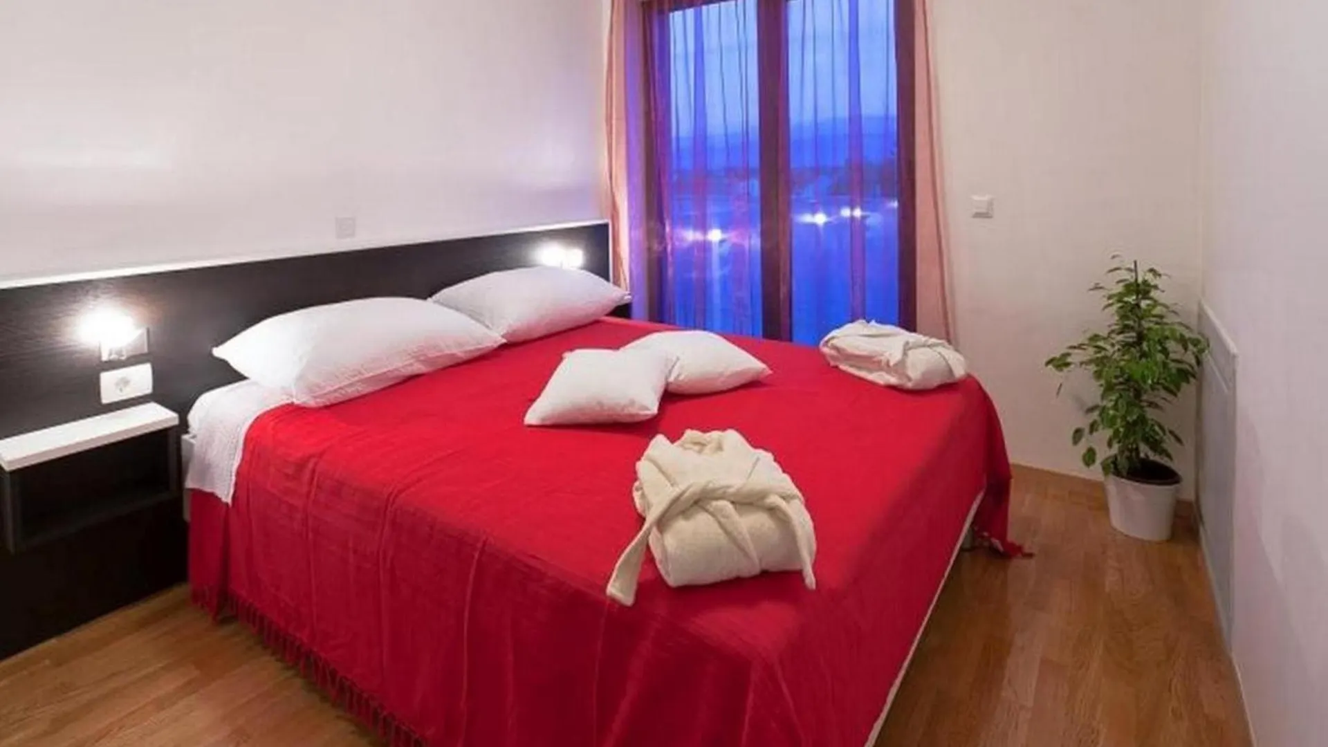 Apartments Grbic Privlaka  Croatia